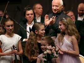 Концерт-открытие XXII Международного фестиваля "Москва встречает друзей"						