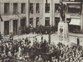 Из жизни памятников						