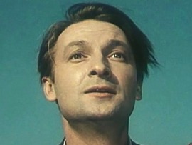 Она вас любит